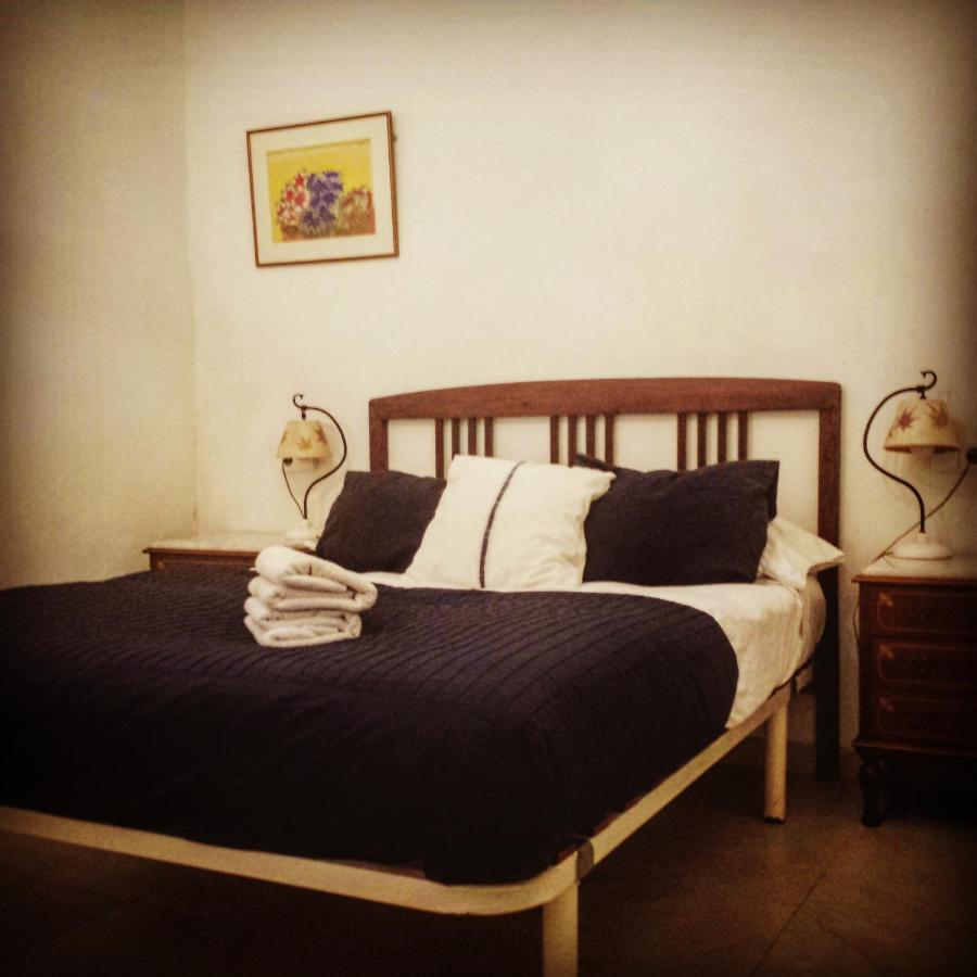 Sa Madona de sa Pleta Bed & Breakfast Muro Exterior foto