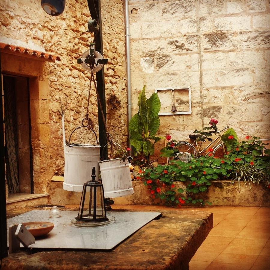 Sa Madona de sa Pleta Bed & Breakfast Muro Exterior foto